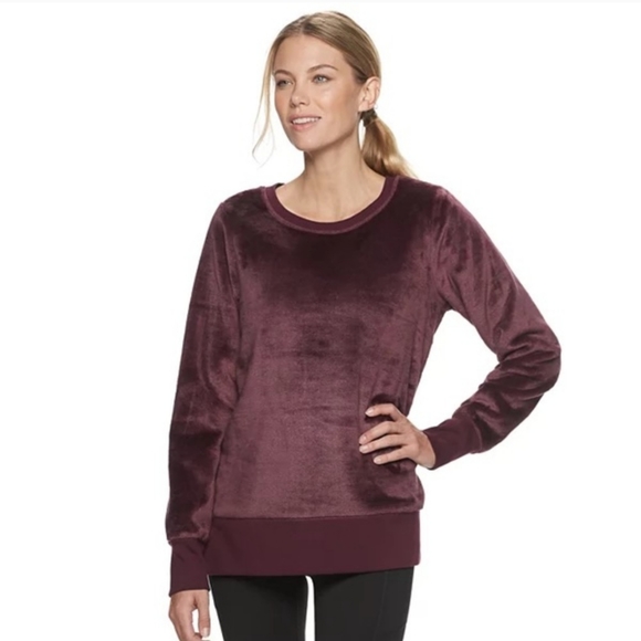 ❄️ 3/$25 Wine Purple Soft Furry Fleecy Sweater
